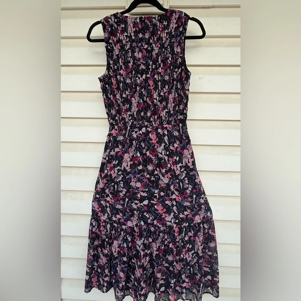Evereve Floral Smocked Sleeveless Midi Dress Purple/Pink/Blue Size Small - Picture 9 of 11